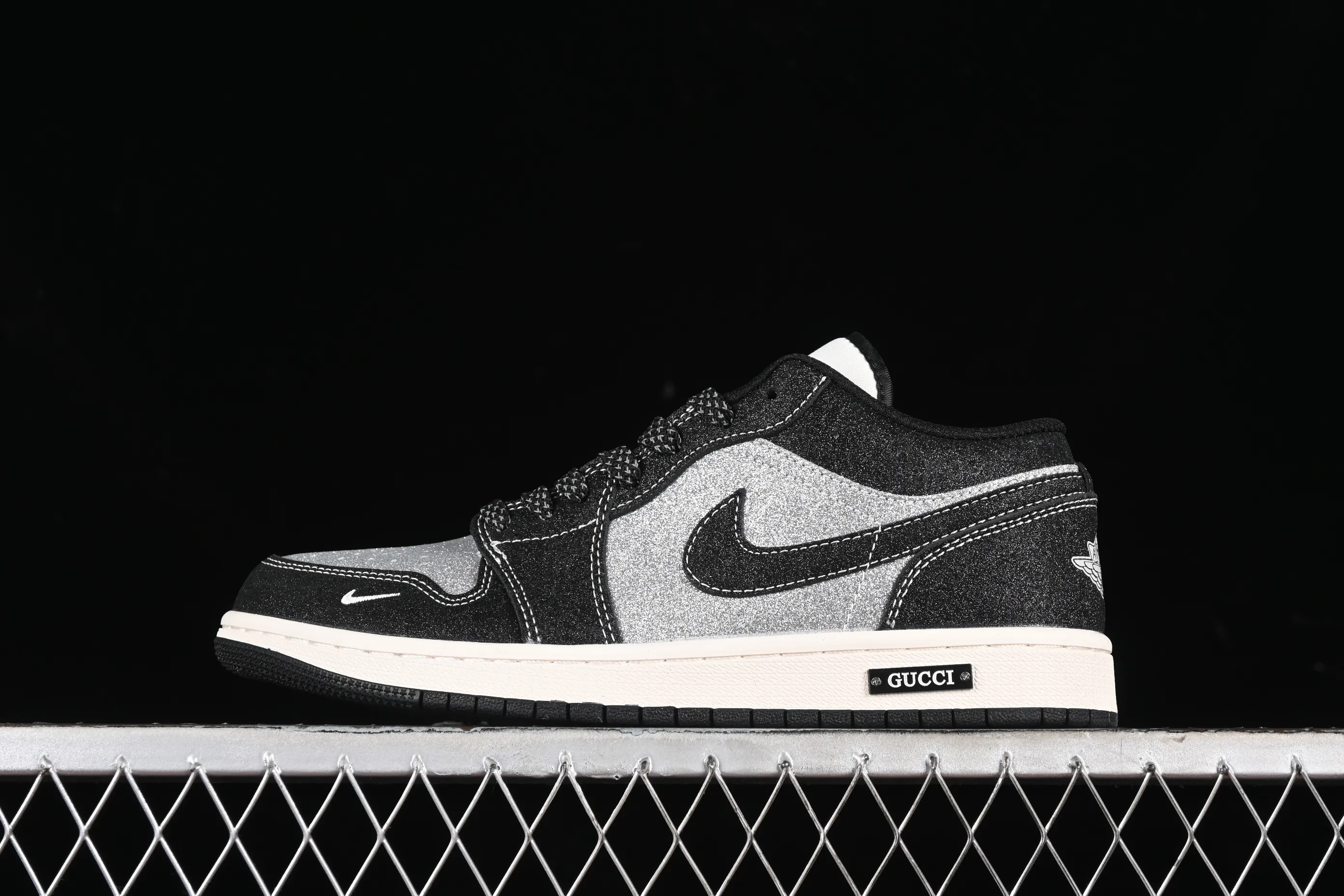 All categories Air Jordan Jordan series basketball shoes Air Jordan 1 Low High-end customized low-top sneakers Air Jordan 1 Low AJ1 Joe 1 sky full of stars High-end customized low-top retro basketball shoes SJ9950-012